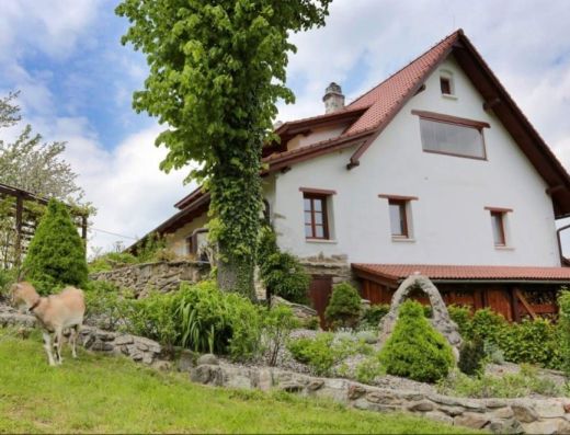 Chalupa Na Hlubokým