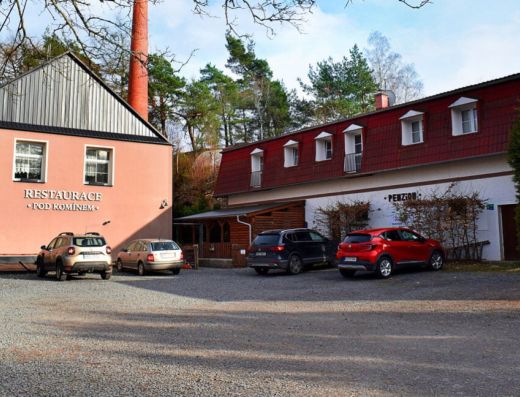 Penzion a restaurace pod Komínem