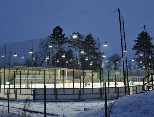 Bruslení na kluzišti v Hluboké