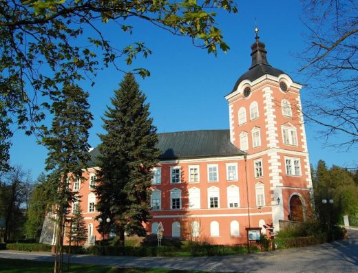 Zámek Kamenice nad Lipou