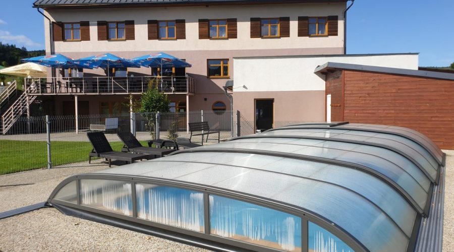 Rodinné hotely v ČR: Kde vás čeká dětský ráj a rodičovský relax?